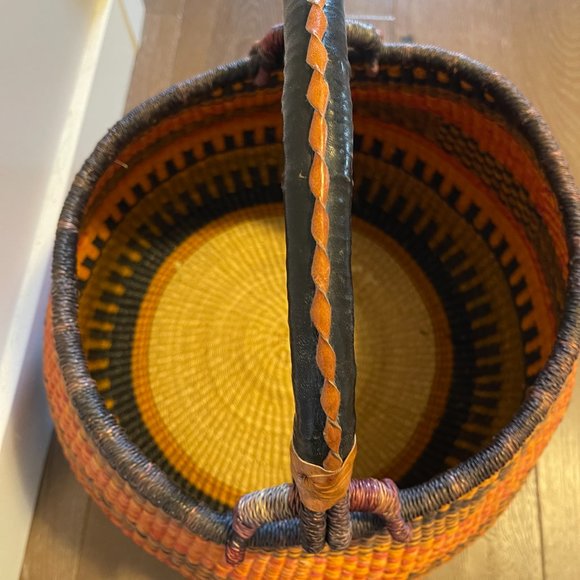 Handwoven Pot Basket - Picture 3 of 3